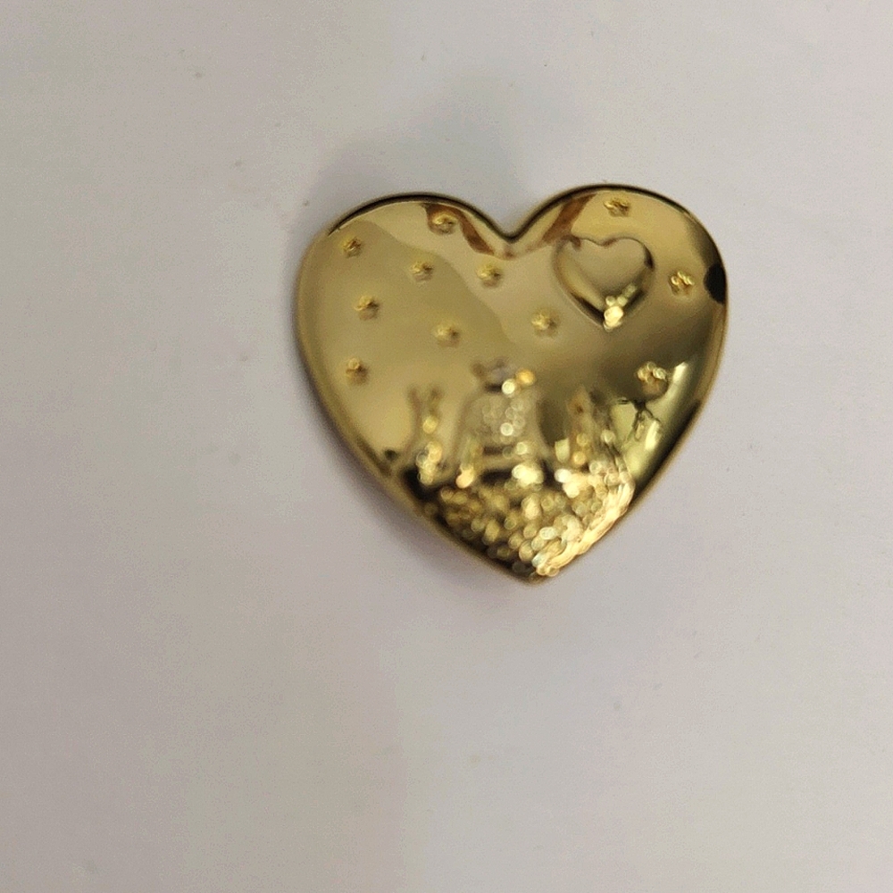Shrek Pendant Looking at Stars